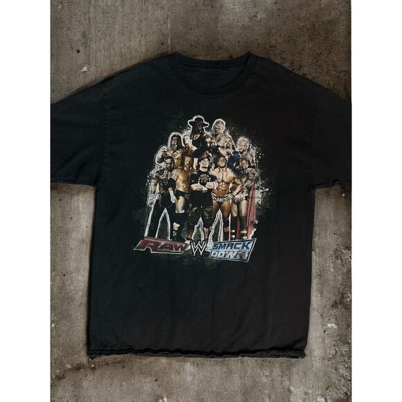 WWE Raw Smack Down / Vintage Graphic tee - Picture 1 of 6